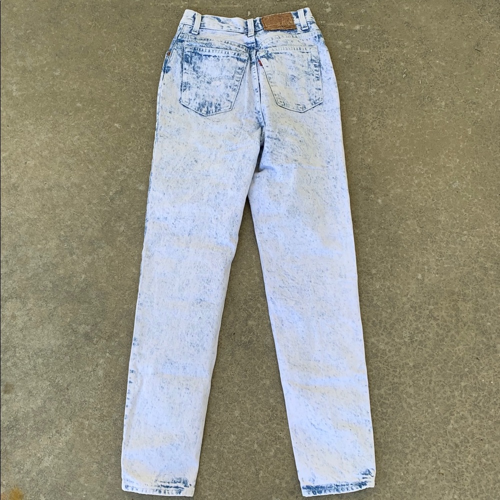 -SOLD- Vintage Levi's Jeans - Picture 3 of 6